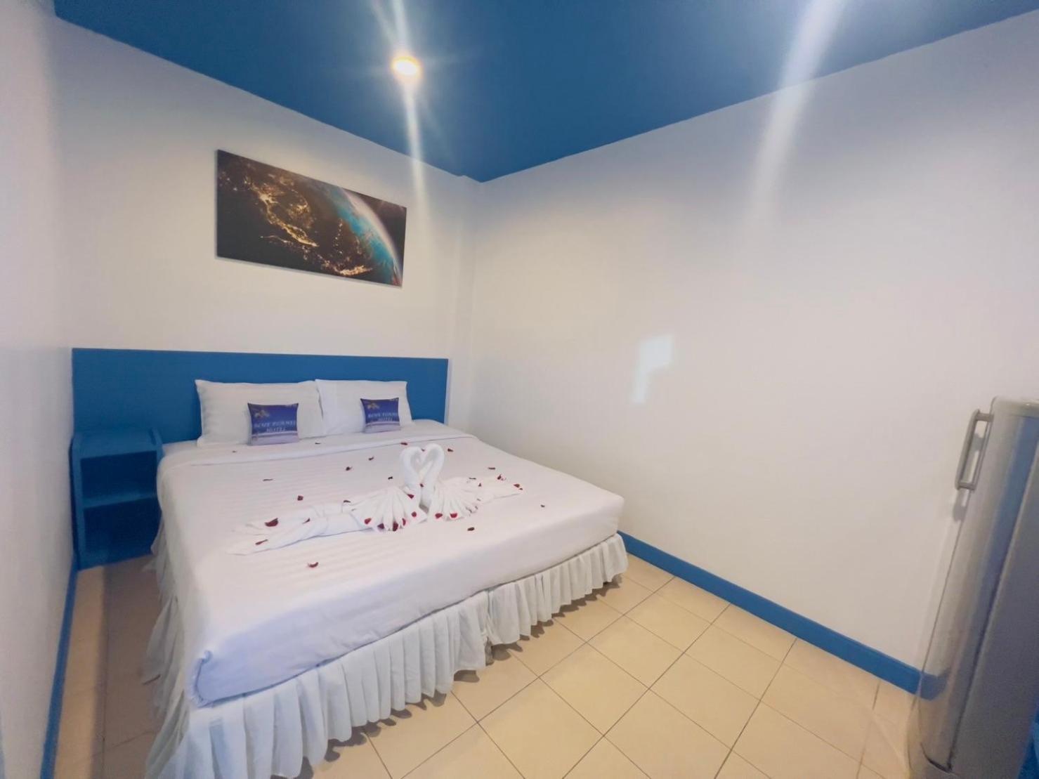 Blue Planet Hotel Patong Exterior foto