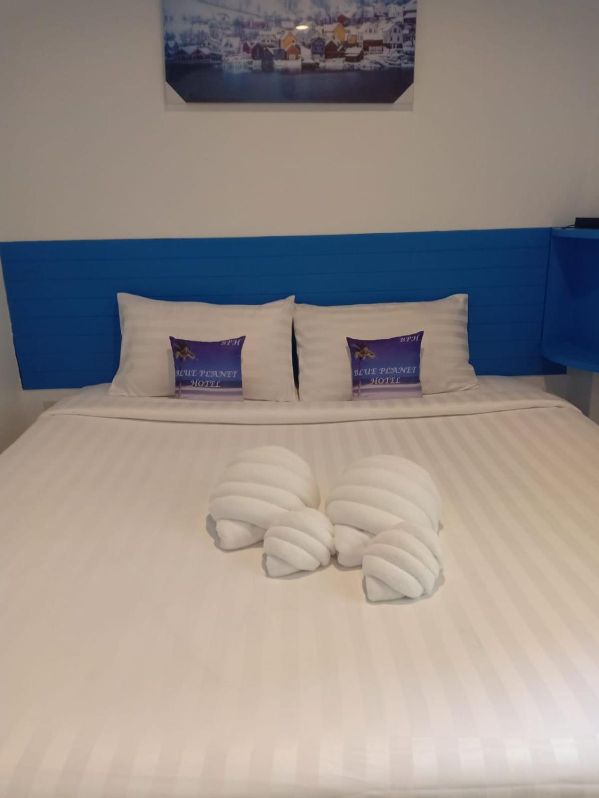 Blue Planet Hotel Patong Exterior foto